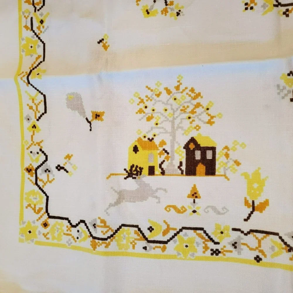 Vintage Mid Century Linen Tablecloth, 49